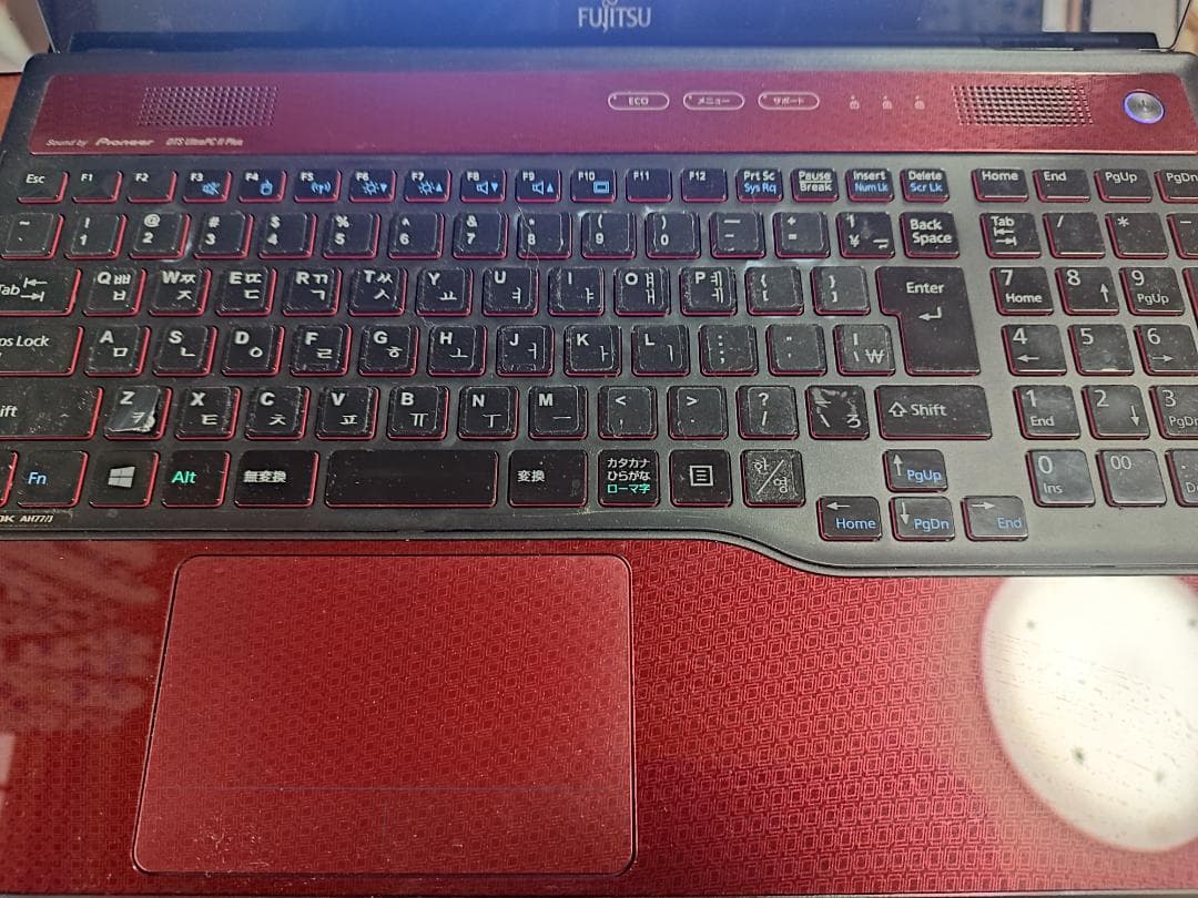 Fujitsu (富士通 ) LIFEBOOK AH77/J です
