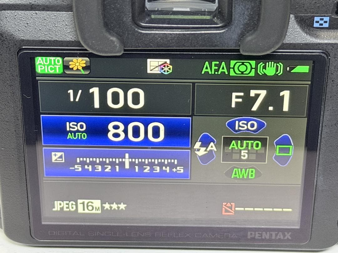 ＜1118＞PENTAX K-30 18-135mmWRキットS数3824回