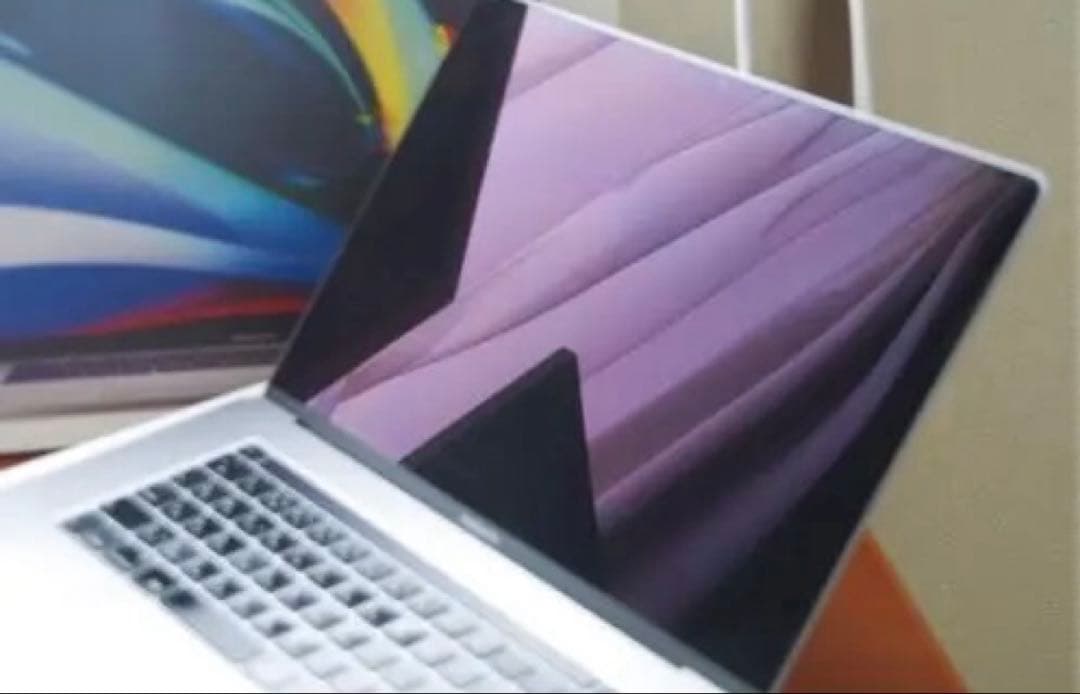【最終値下げ】MacBook Pro 本体 箱・充電器付き 訳あり