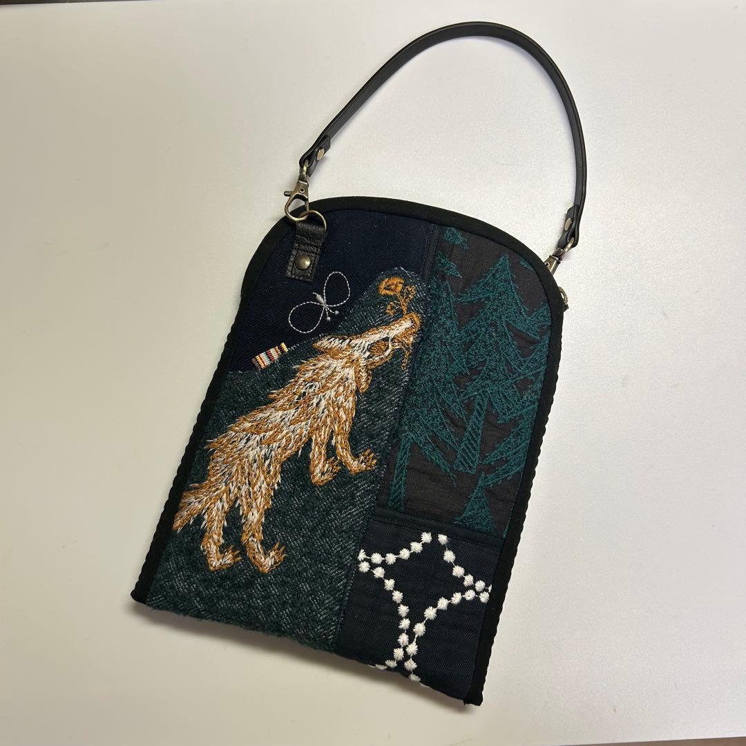 ミナペルホネン　スマホポーチ　キルト　wolf 専用