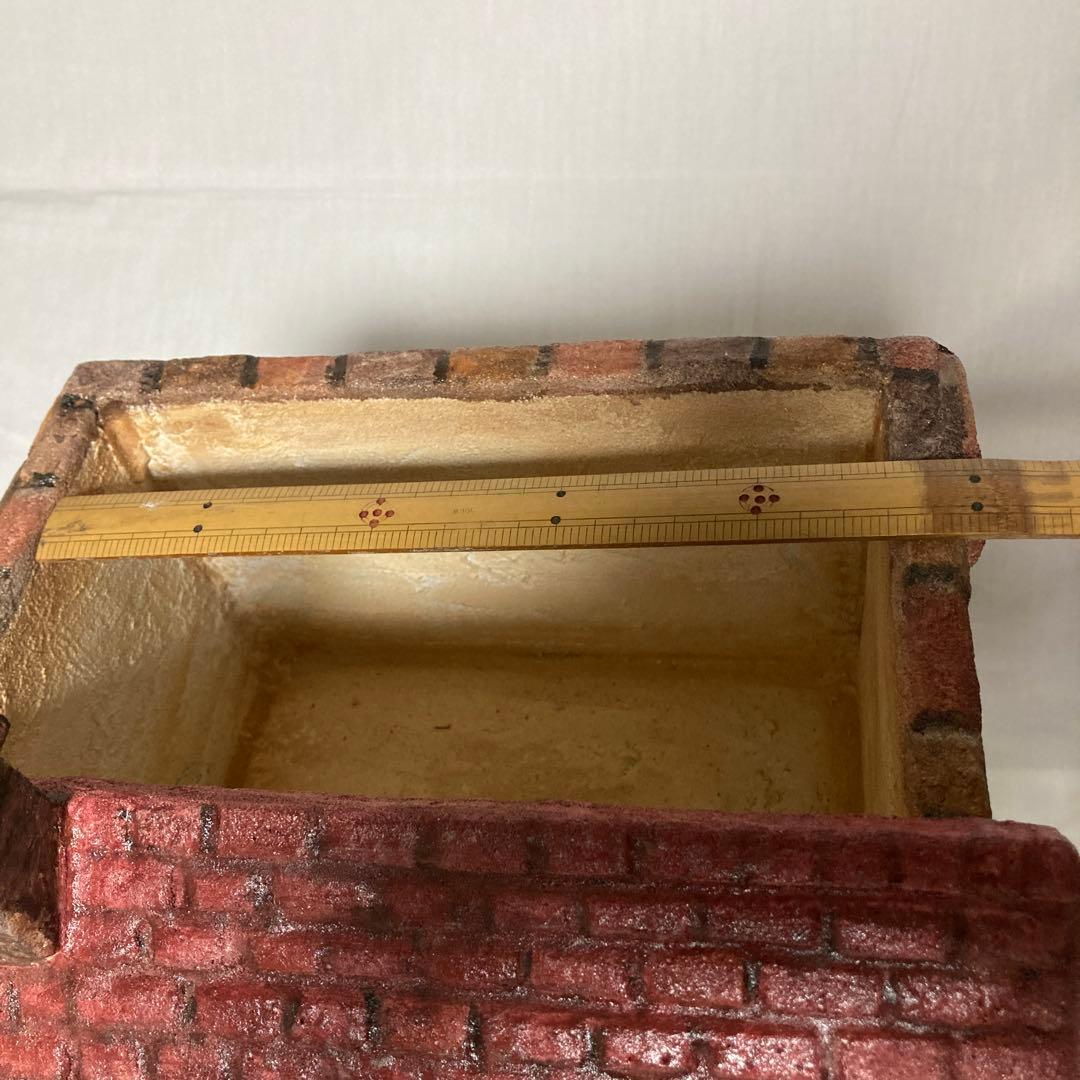 モルタルデコ／モルタルハウス【煙突のある四角いおうち】