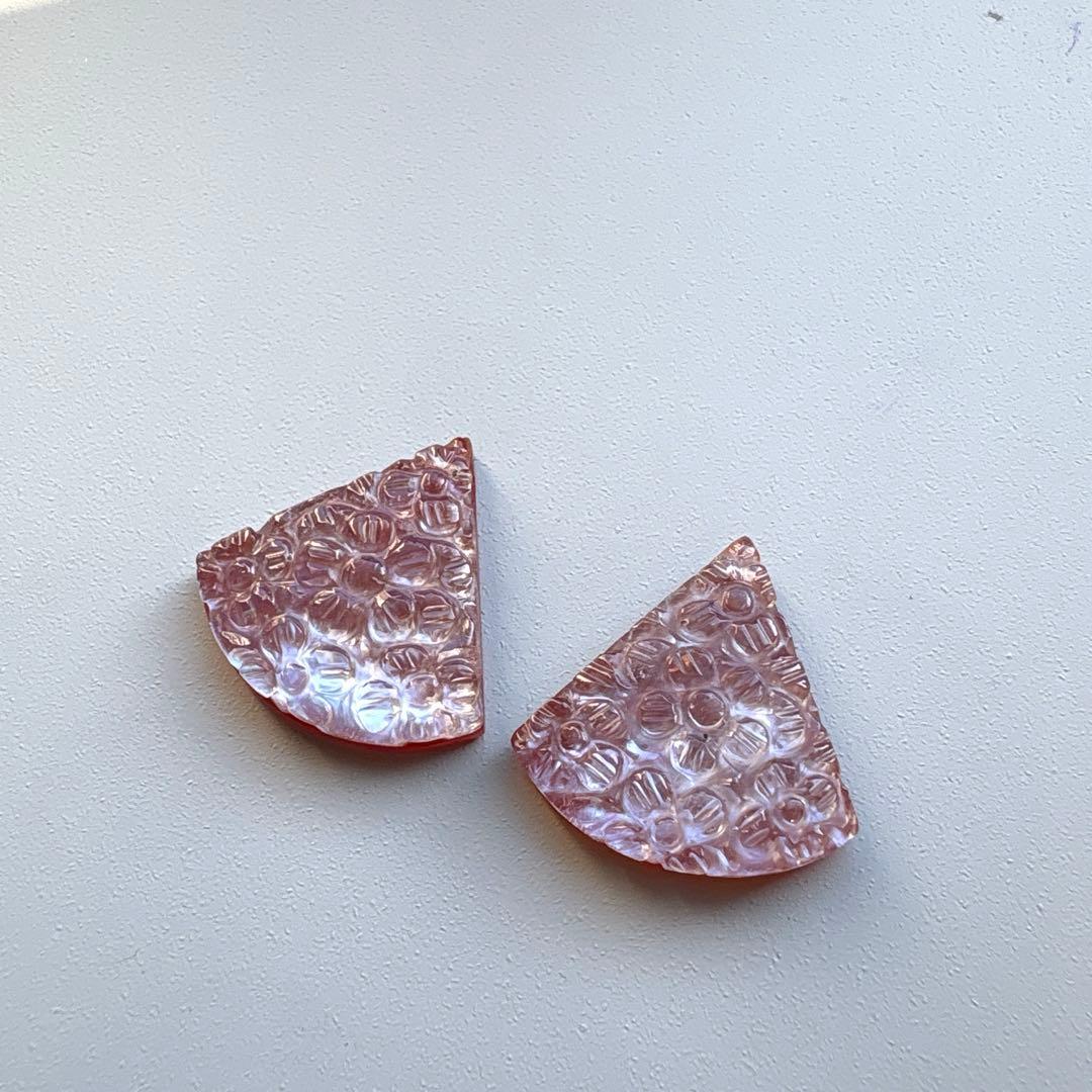 《のんたん様》専用✴︎カーネリアンファンシェイプ小花カービング＊チャーム