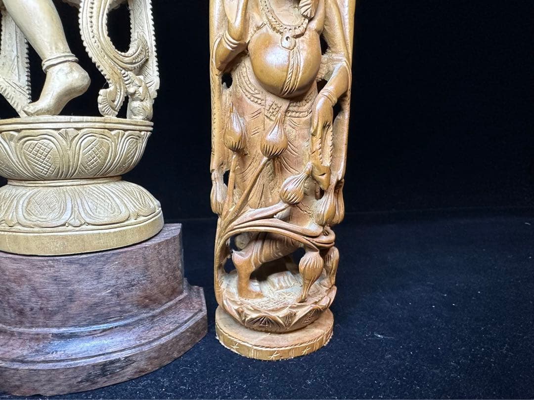 木彫り　白檀　インド　仏像　彫刻 置物　細密細工　骨董　アンティーク