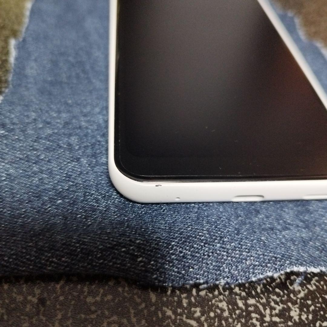 docomo arrows F-51B 64GB ホワイト 本体