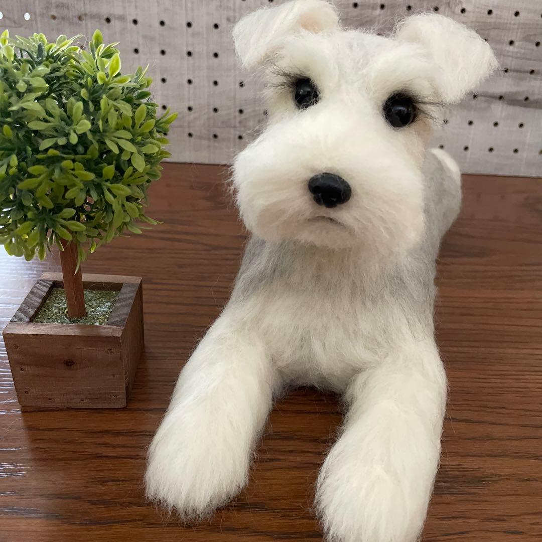 羊毛フェルト　ミニチュアシュナウザー　ブラック&シルバー　ソルト&ペッパーちゃん