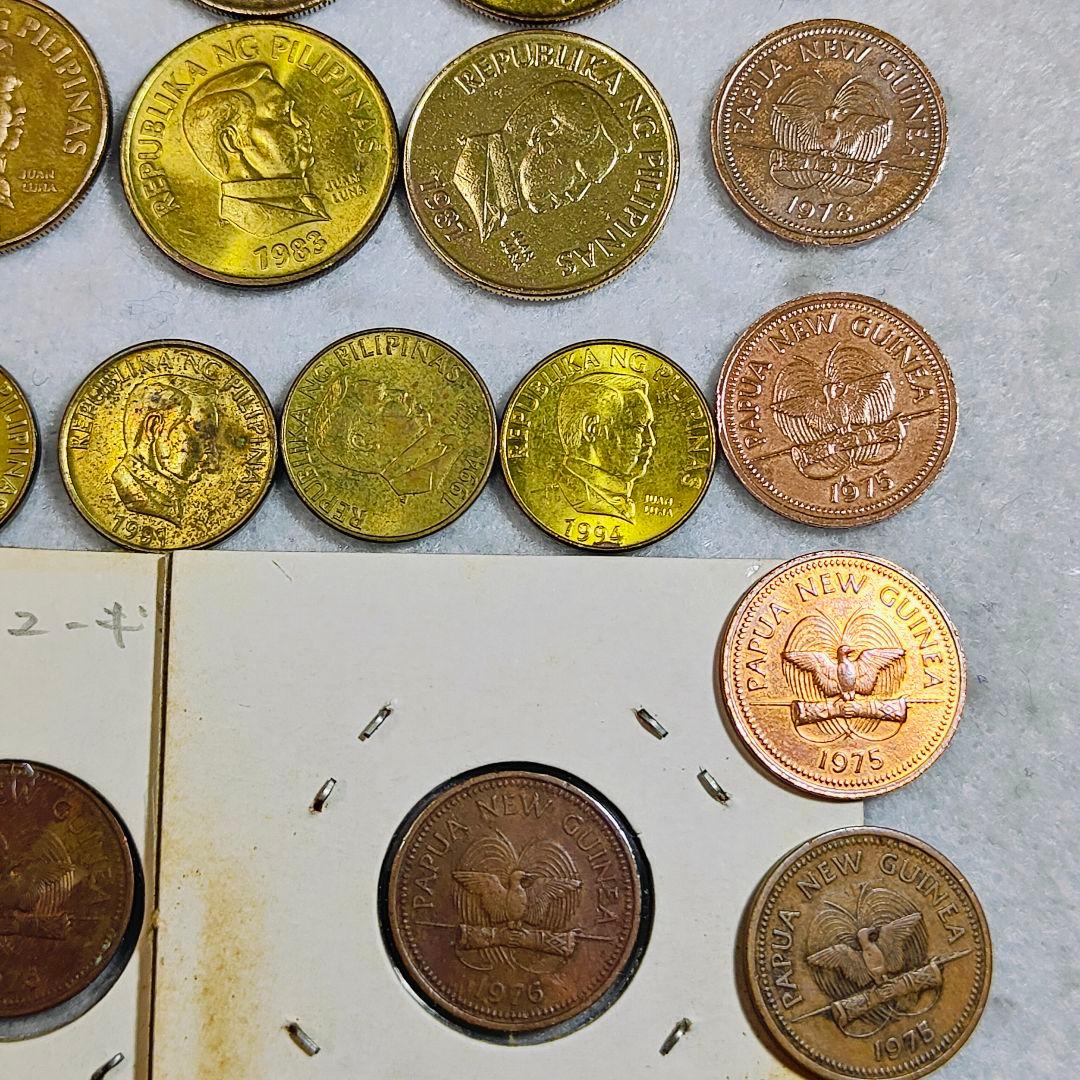 蝶のデザイン　フィリピン　パプアニューギニア 　金色　銅色　硬貨　36枚