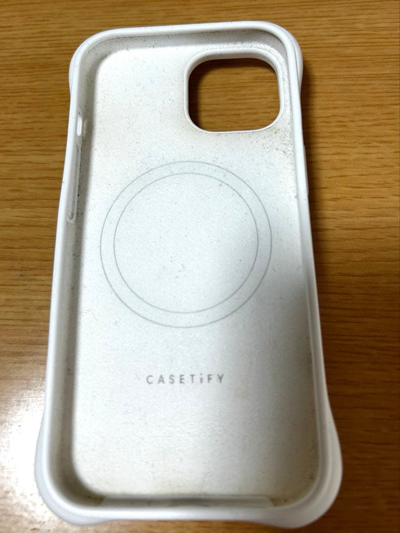 CASETIFY ウェーブシリコンケース　iPhone15 ホワイト