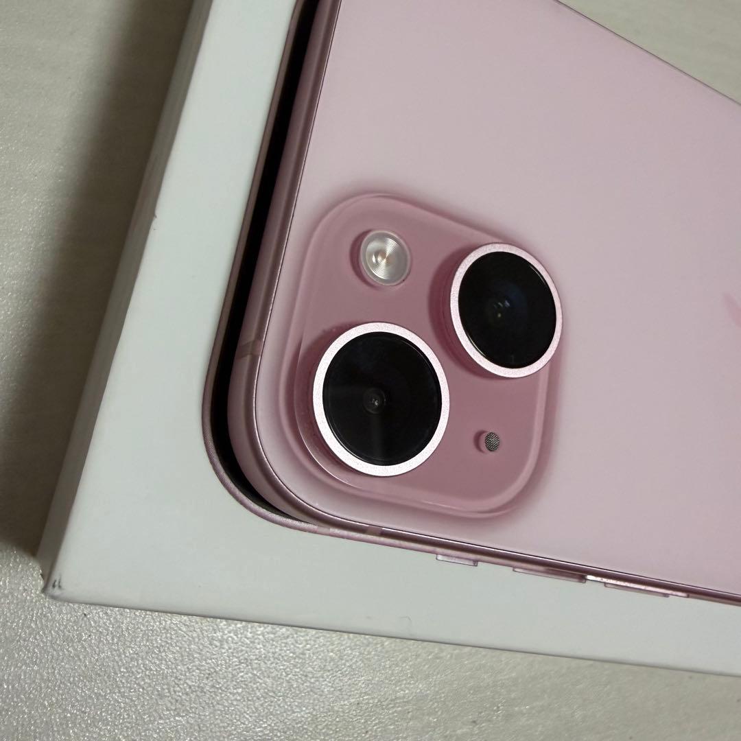 iPhone15 ピンク