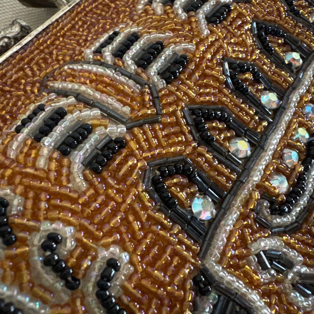 ハンドメイド　ビーズ手提げカバン　内ポケット３個有り　ご近所さんの作品です。