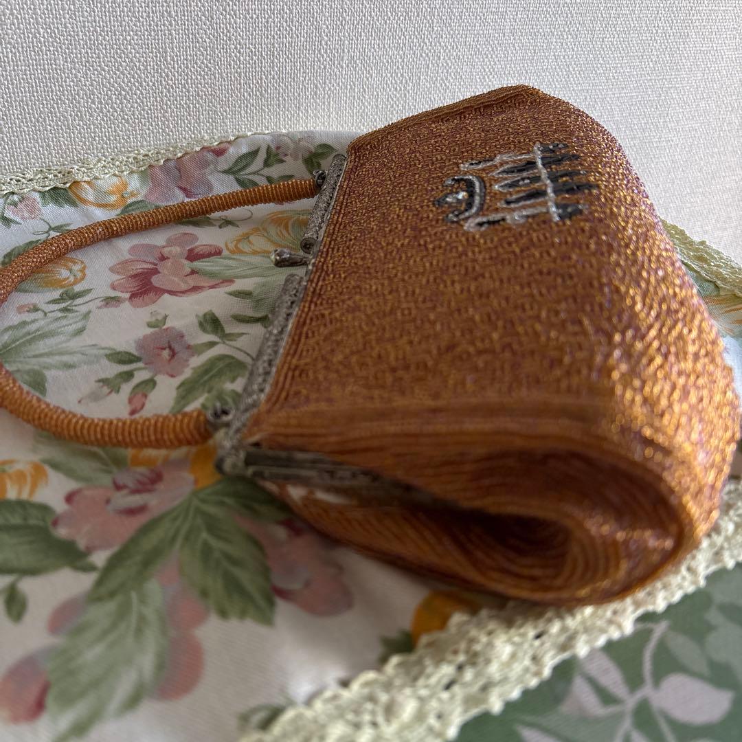 ハンドメイド　ビーズ手提げカバン　内ポケット３個有り　ご近所さんの作品です。
