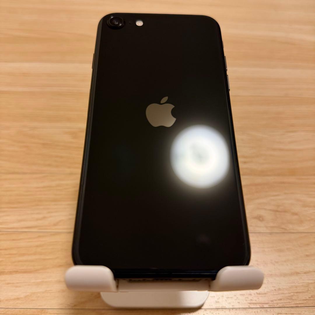 Apple iPhone SE 第2世代 64GB Black バッテリー83%