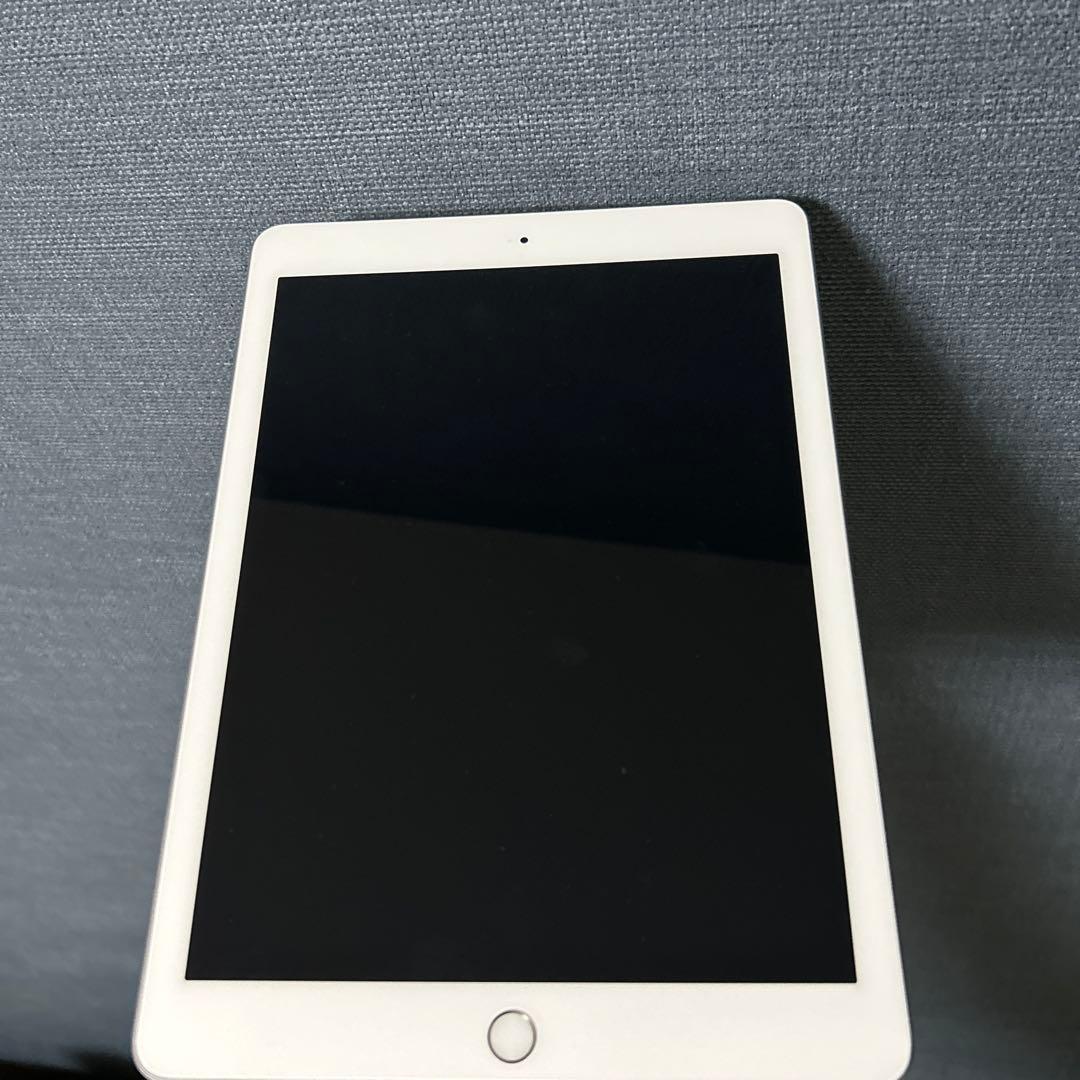 iPad第5世代 Wi-Fi + Cellular 32GB