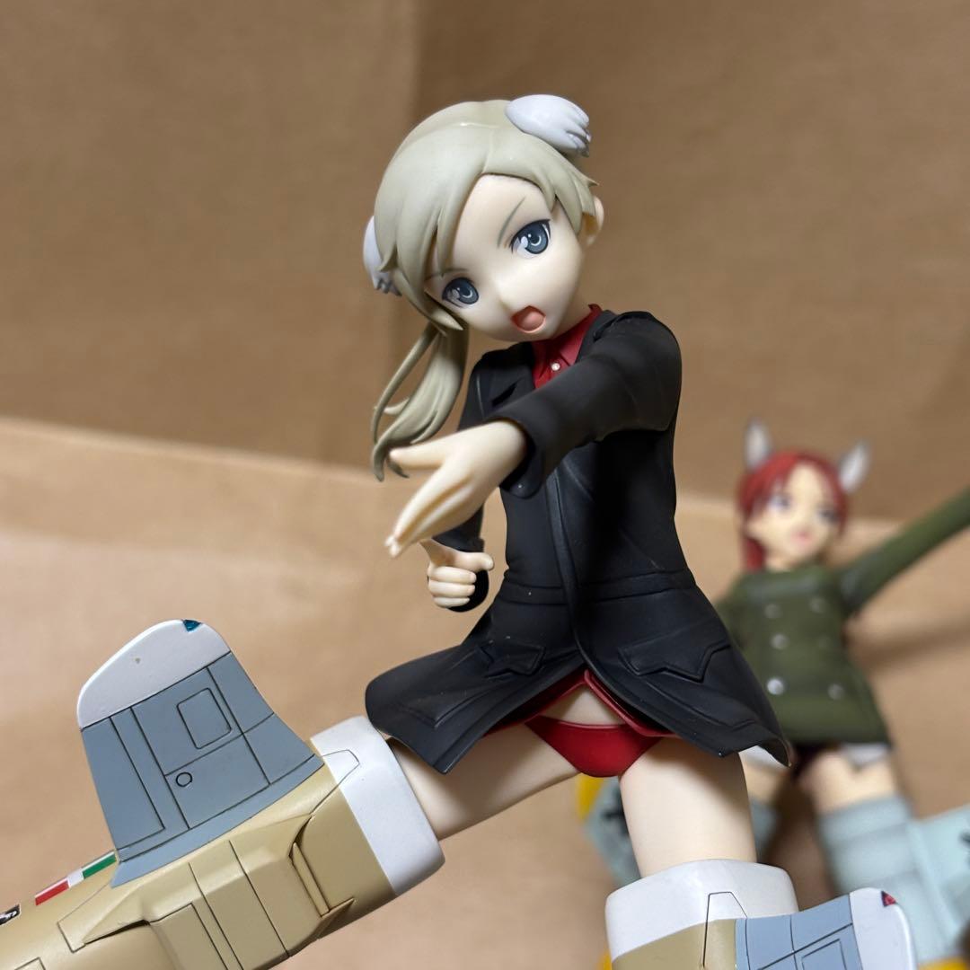ストライクウィッチーズ2 ストライクウィッチーズ劇場版 1/8完成品フィギュア