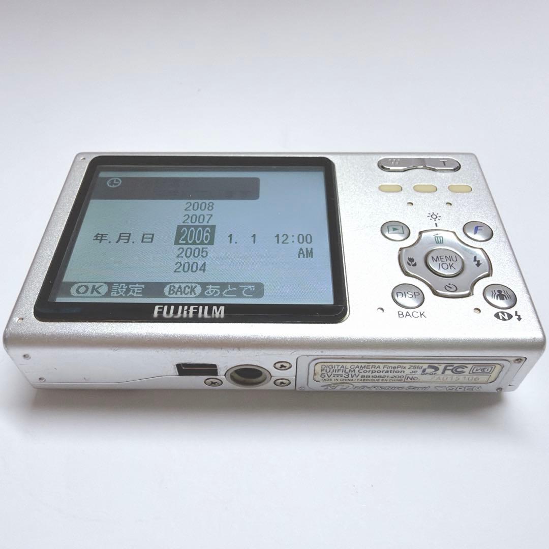 動作確認済 FUJIFILM FinePix Z5fd シルバー 充電器&電池付