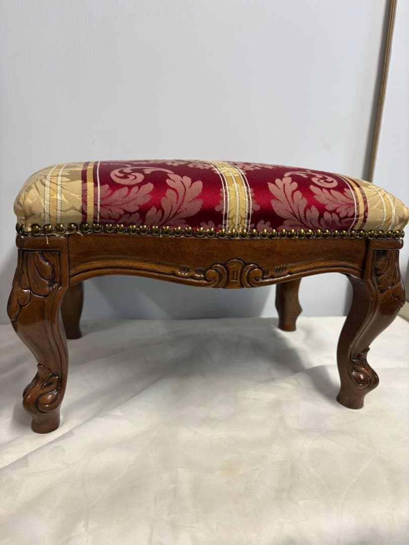 イタリア製ヨーロッパアンティーク調スツール 　　✨猫脚✨