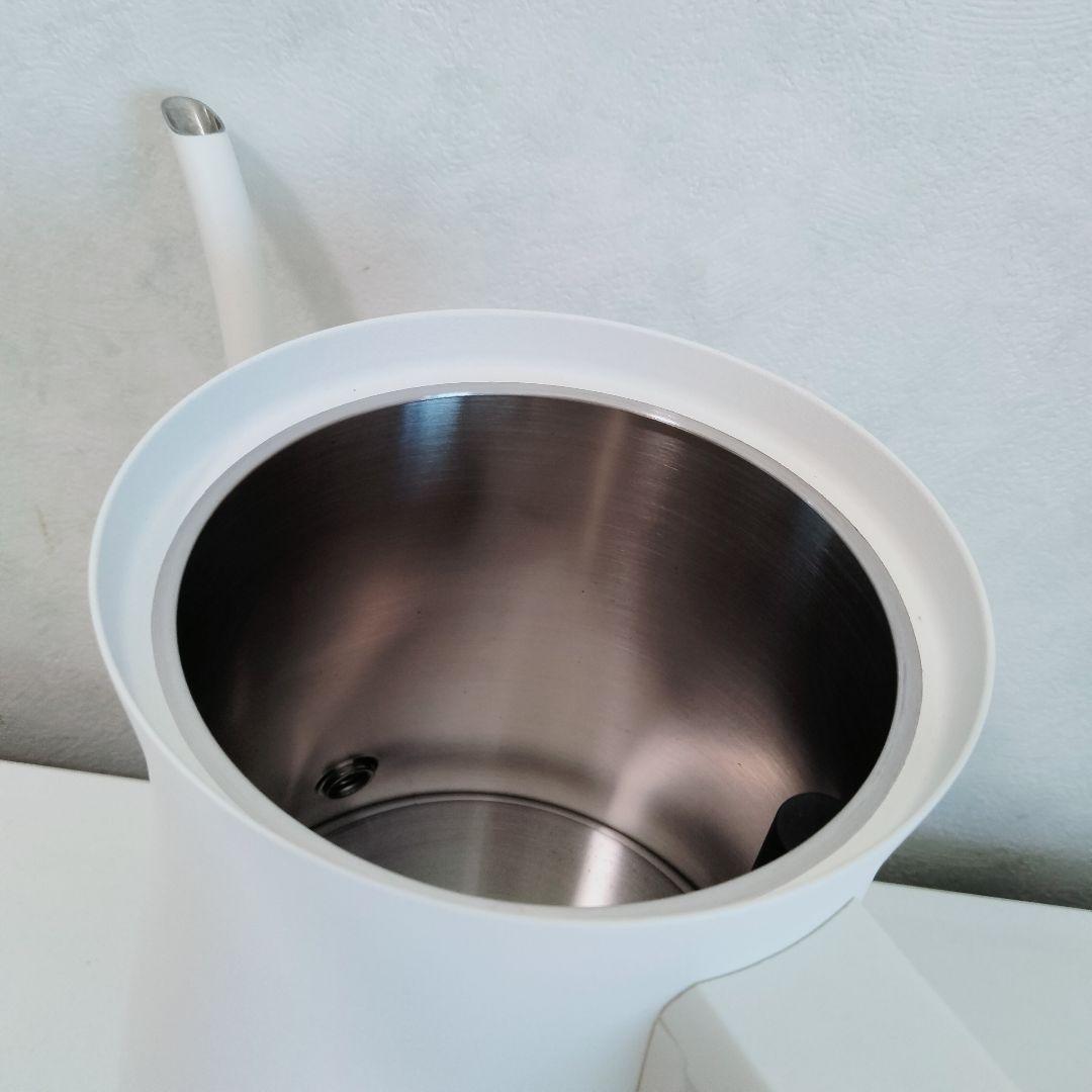 【中古美品】BALMUDA バルミューダ　電気ケトル　ホワイト　838