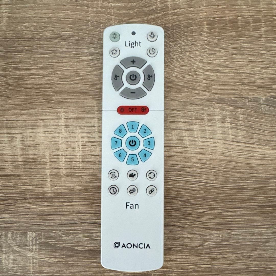 AONCIA Luma Flow シーリングファンライト