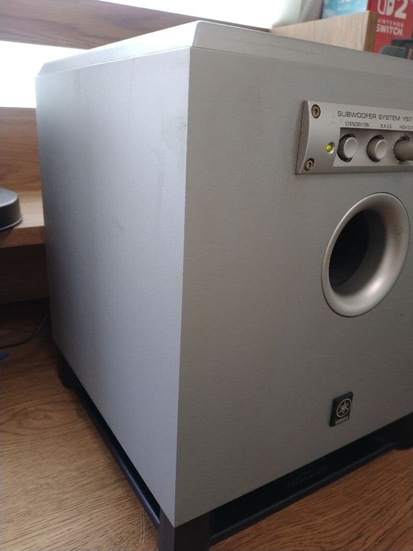 ヤマハ サブウーファーシステム YST-SW015 シルバー色