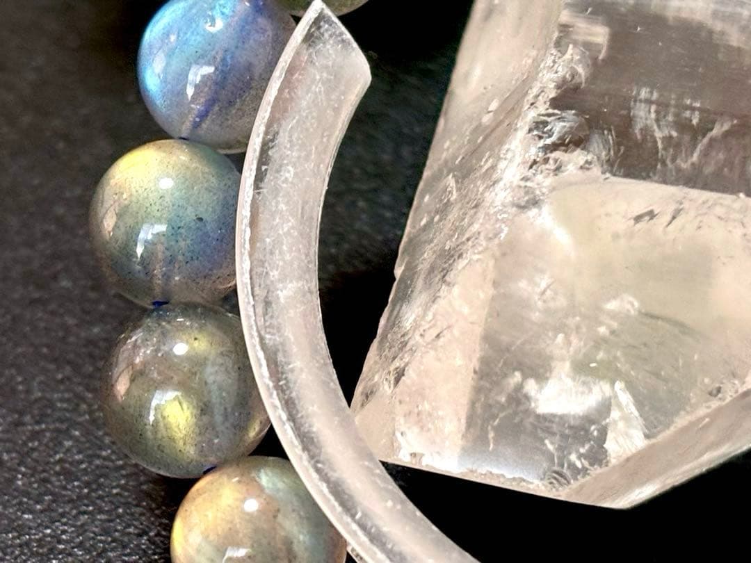究極品質　神秘的な輝き　幻のオーロラブルーラブラドライトのブレス　10.8㎜