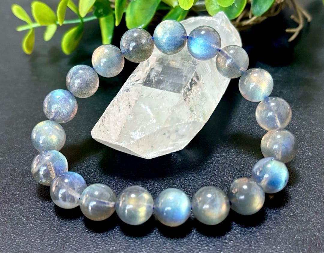 究極品質　神秘的な輝き　幻のオーロラブルーラブラドライトのブレス　10.8㎜