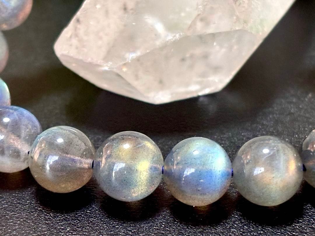 究極品質　神秘的な輝き　幻のオーロラブルーラブラドライトのブレス　10.8㎜