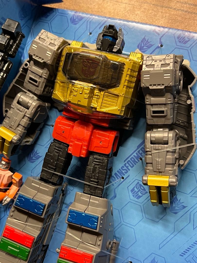 新品 グリムロック トランスフォーマー　スタジオシリーズ