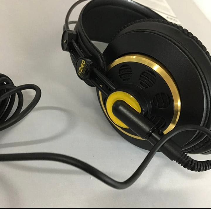 ●AKG K240 Studio セミオープン ヘッドホン モニター スタジオ