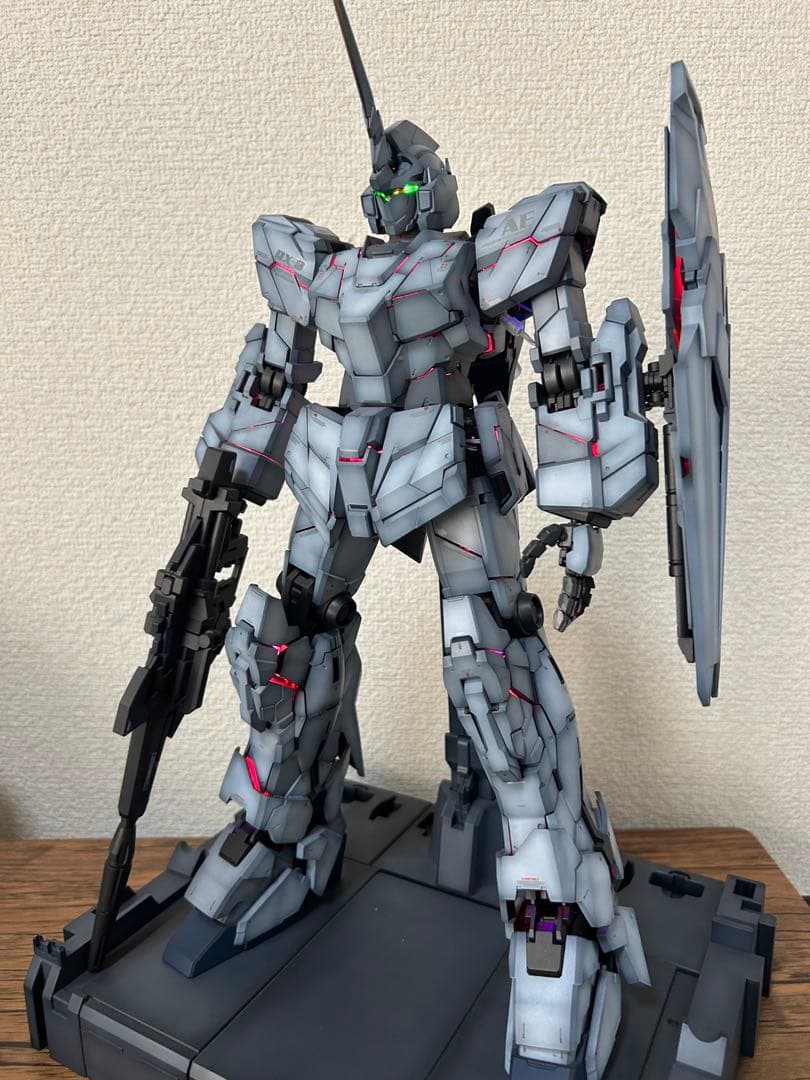ガンプラ　PG ユニコーンガンダム　全塗装　完成品