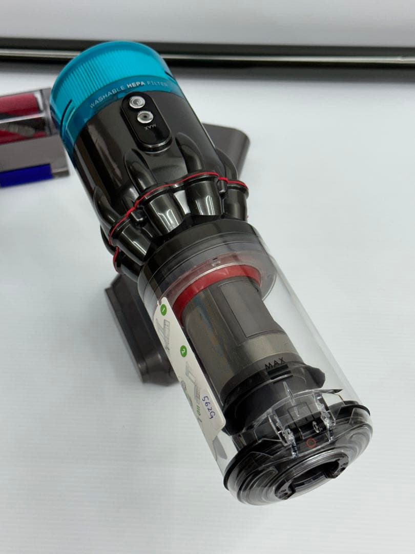 中古　美品　ダイソン　掃除機　SV21 本体　ヘッド　パイプ　純正バッテリー付き