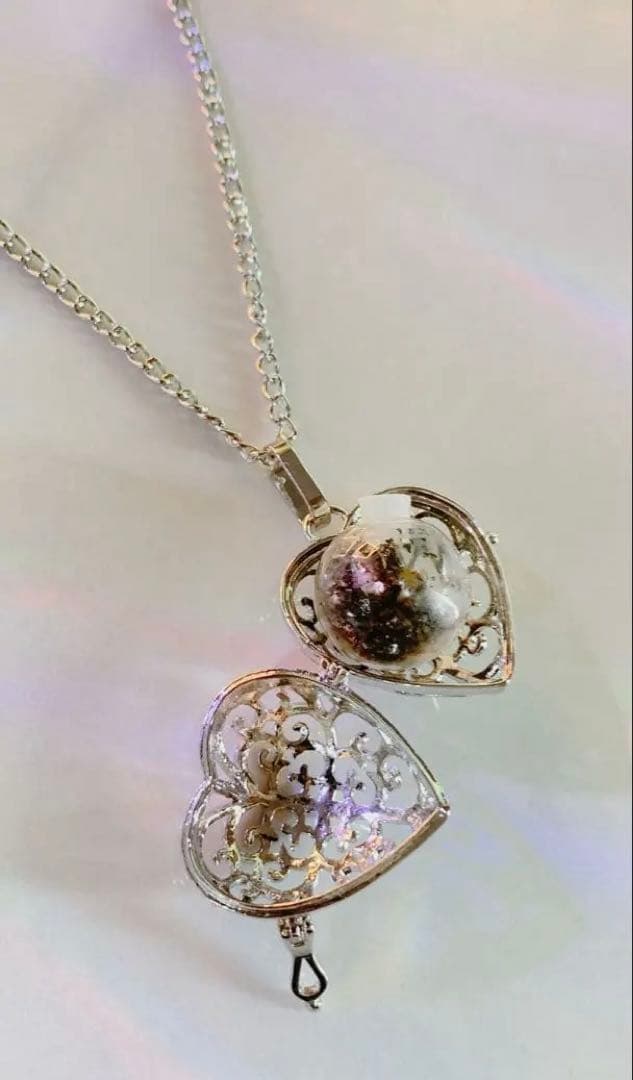 本物の流れ星の粉⭐️隕石の粉＆ラインストーン入り開運ネックレス✨最高峰宇宙の隕石⚜️
