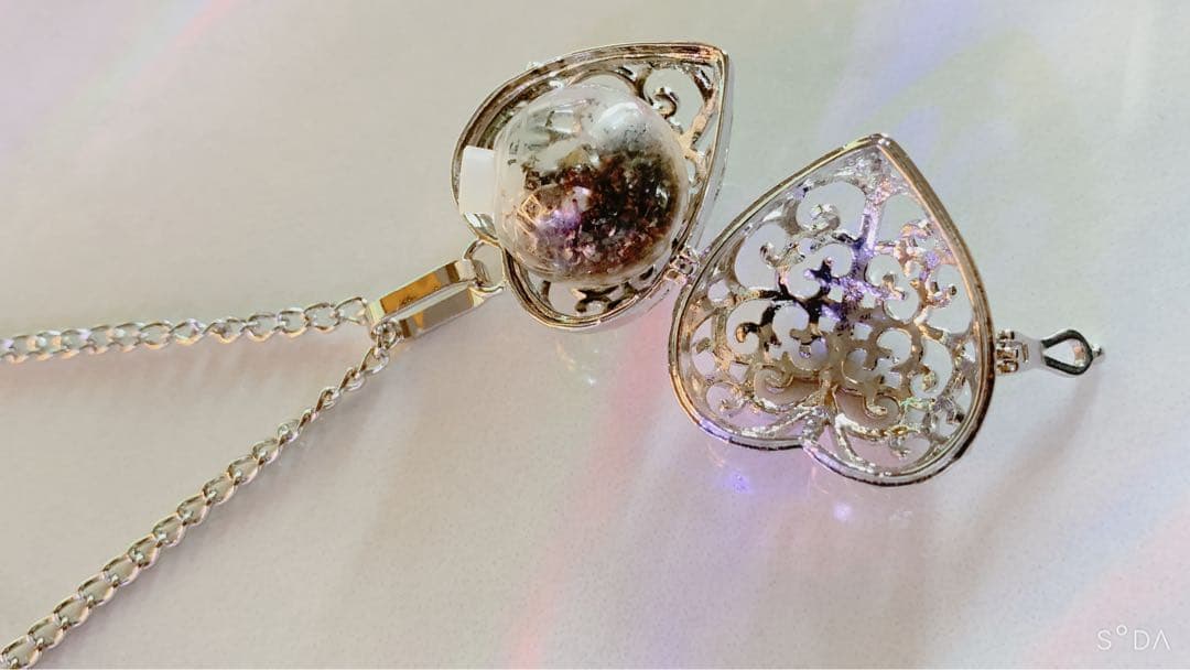 本物の流れ星の粉⭐️隕石の粉＆ラインストーン入り開運ネックレス✨最高峰宇宙の隕石⚜️