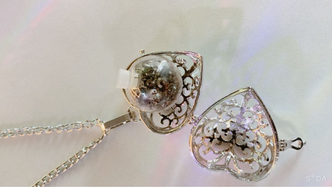 本物の流れ星の粉⭐️隕石の粉＆ラインストーン入り開運ネックレス✨最高峰宇宙の隕石⚜️