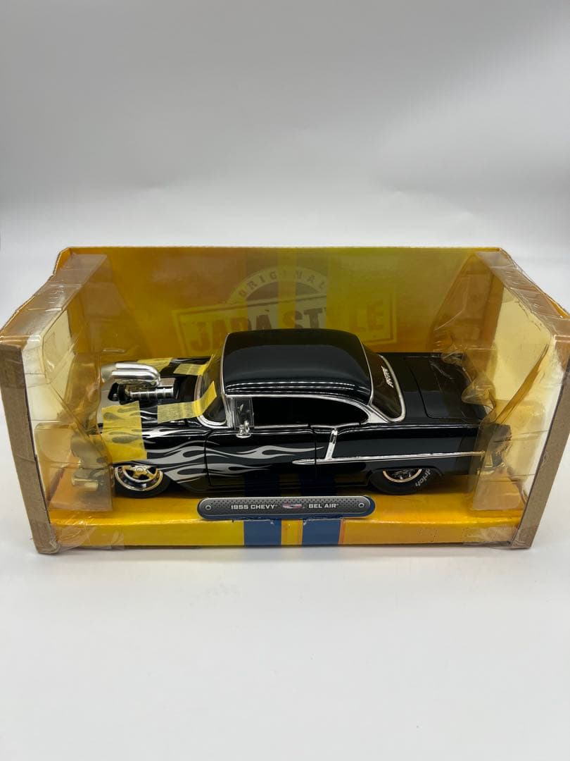 No318ミニカー1/24箱あり1955 CHEVY BEL AIR