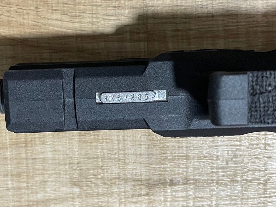 Carbon8 ストライカー9 CO2ガスブローバック