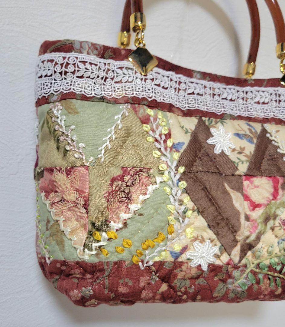 ビクトリアンな感じのバック　パッチワーク　刺繍バック
