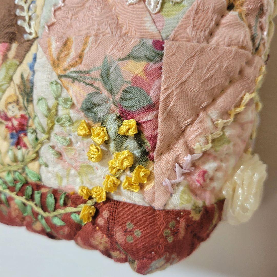 ビクトリアンな感じのバック　パッチワーク　刺繍バック