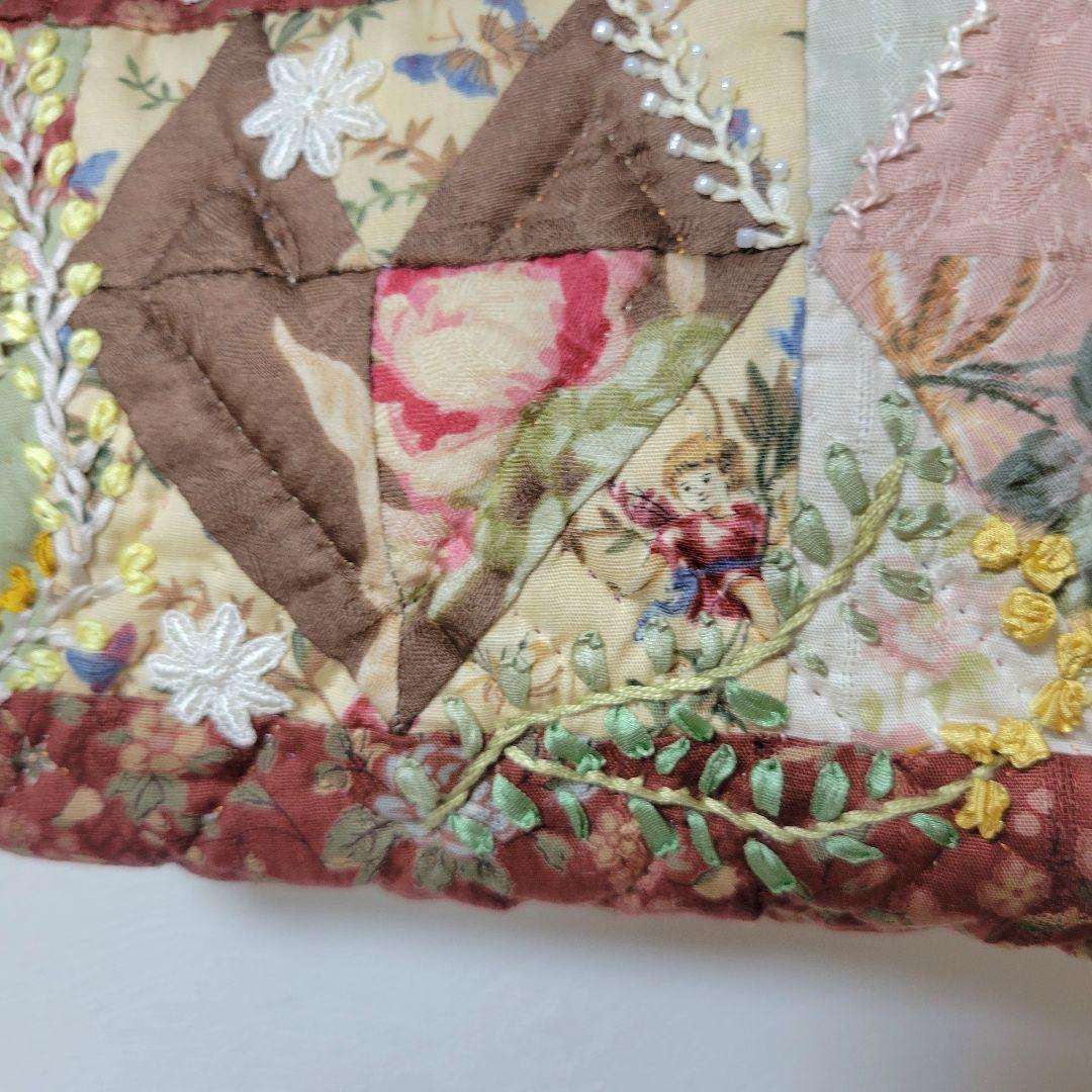 ビクトリアンな感じのバック　パッチワーク　刺繍バック