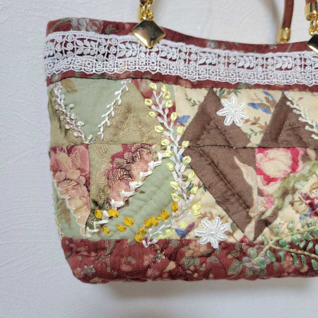 ビクトリアンな感じのバック　パッチワーク　刺繍バック