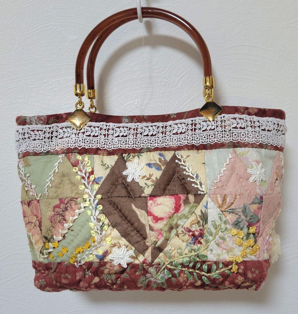 ビクトリアンな感じのバック　パッチワーク　刺繍バック