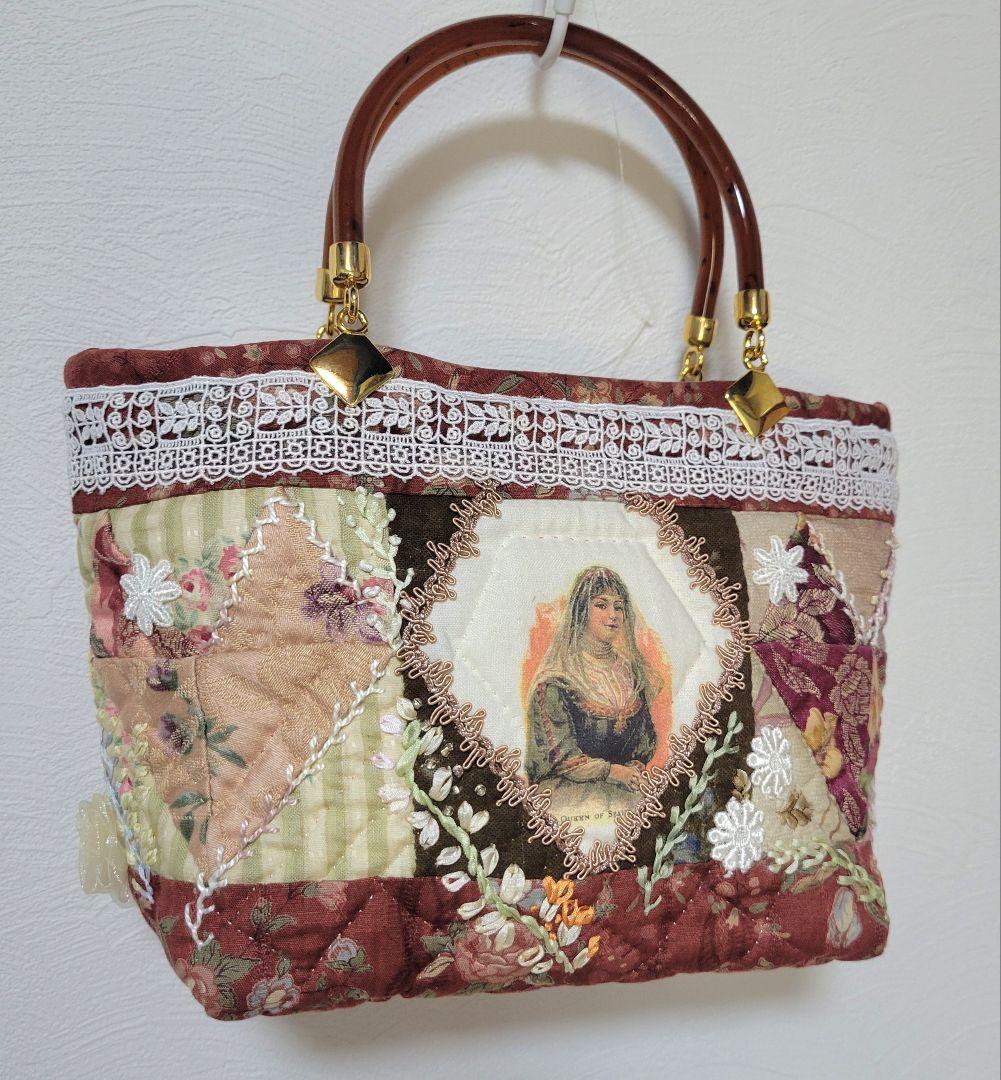 ビクトリアンな感じのバック　パッチワーク　刺繍バック