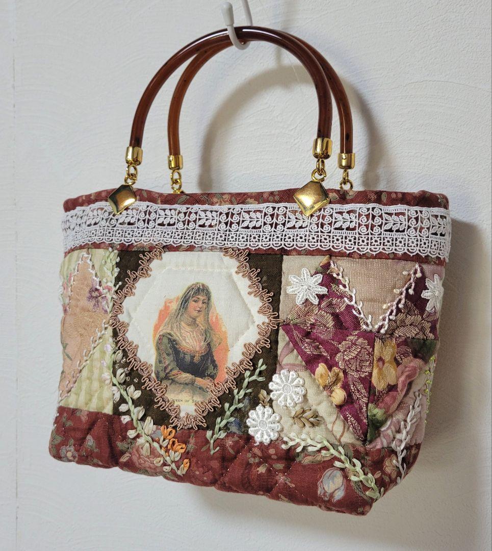 ビクトリアンな感じのバック　パッチワーク　刺繍バック