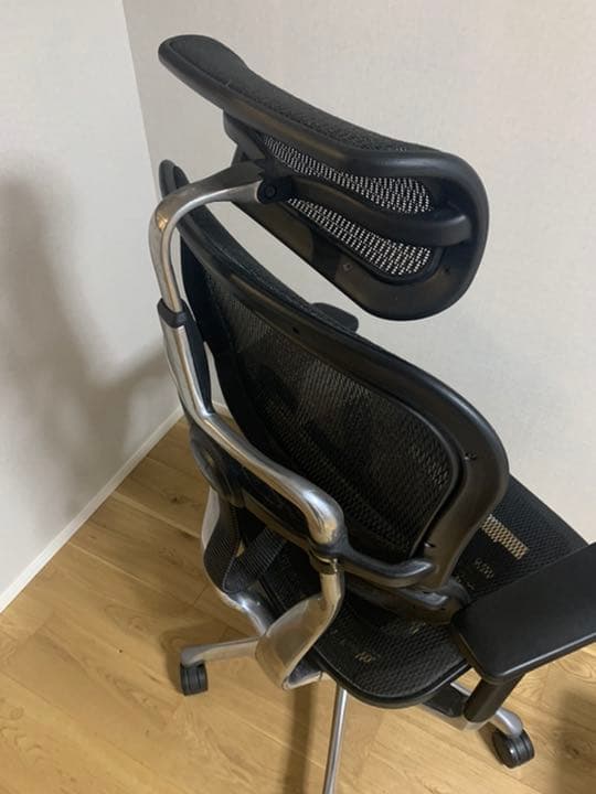 エルゴヒューマンプロ　オットマン内臓型