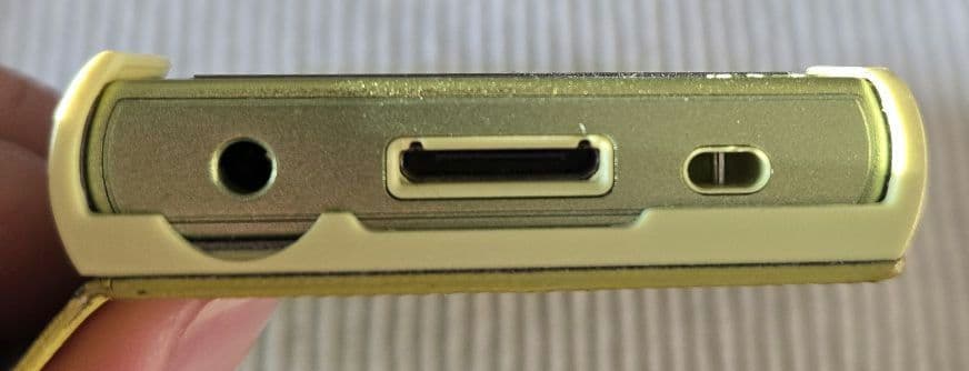 ◆Sony NW-A30Series デジタルオーディオプレーヤー純正ケースつき