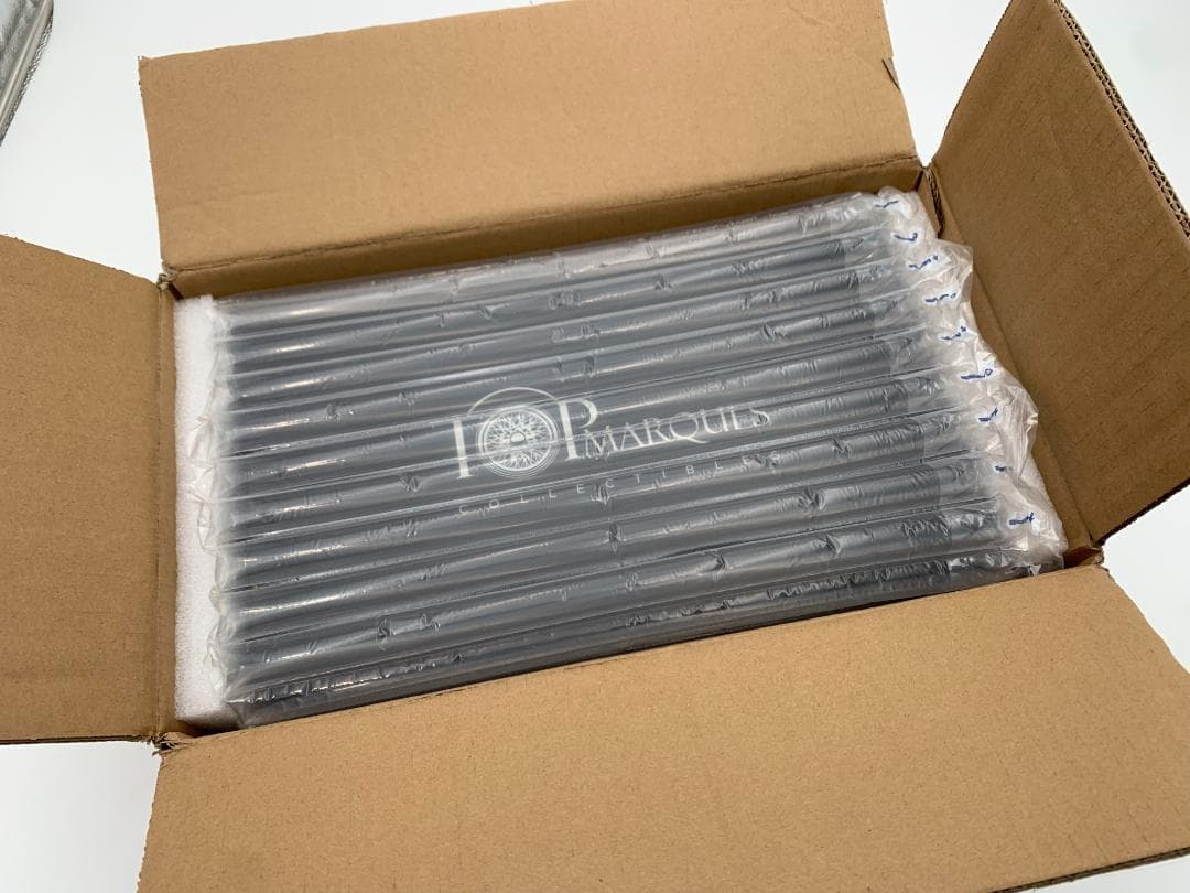 TOPMARQUES 1/18 550 マラネロ レッド TOP121A 京商