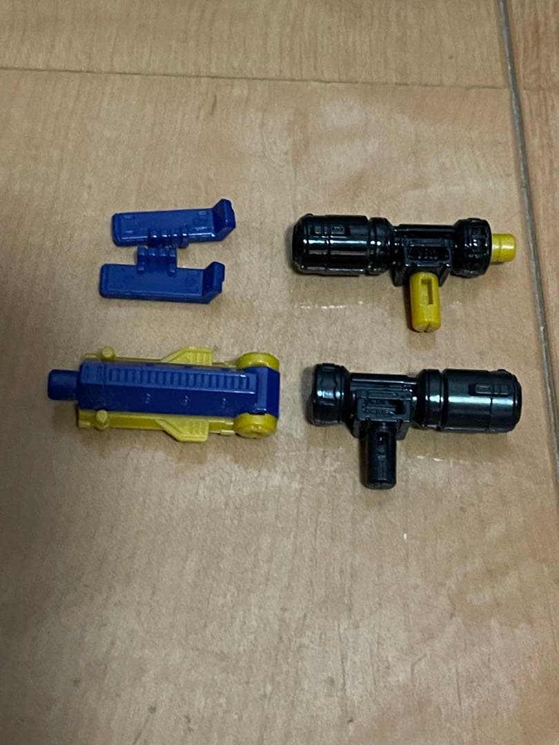 トランスフォーマー レガシー ゴールドバグBuzzworthyBumblebee