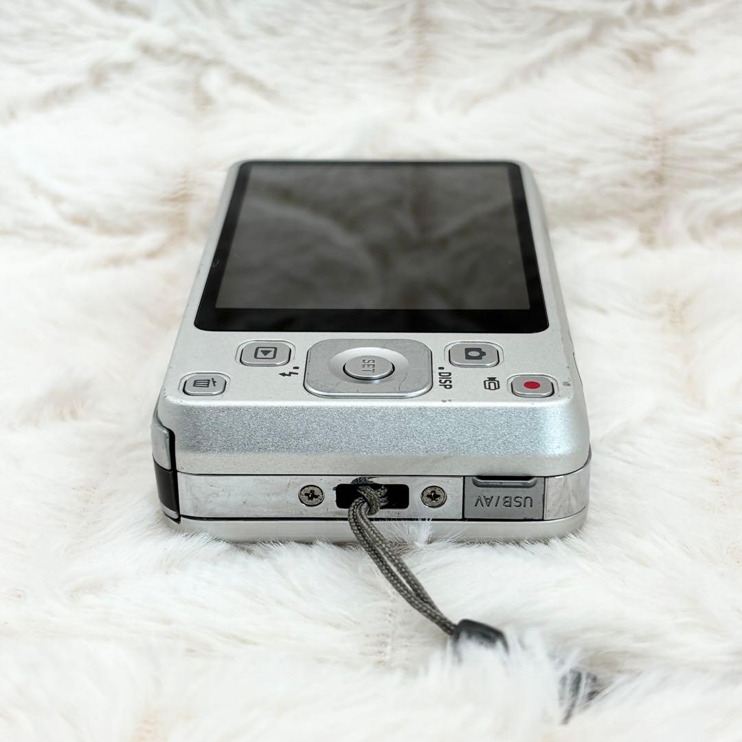 CASIO EXILIM EX-Z800 シルバー