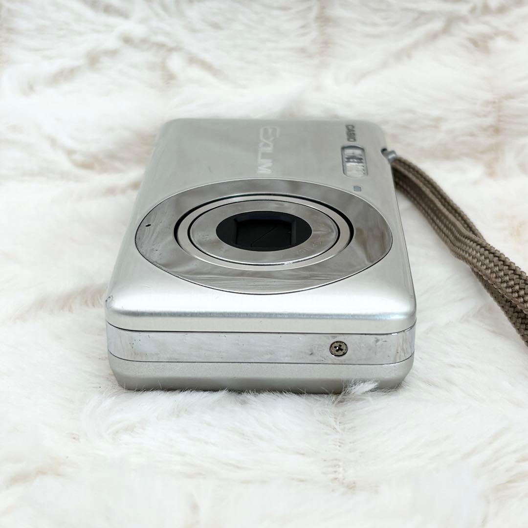 CASIO EXILIM EX-Z800 シルバー