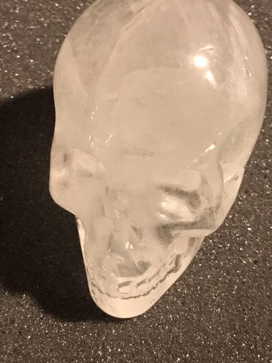 ハロウィン　Xマスにも　288g越えヒマラヤ産水晶の大振りskullハンドメイド