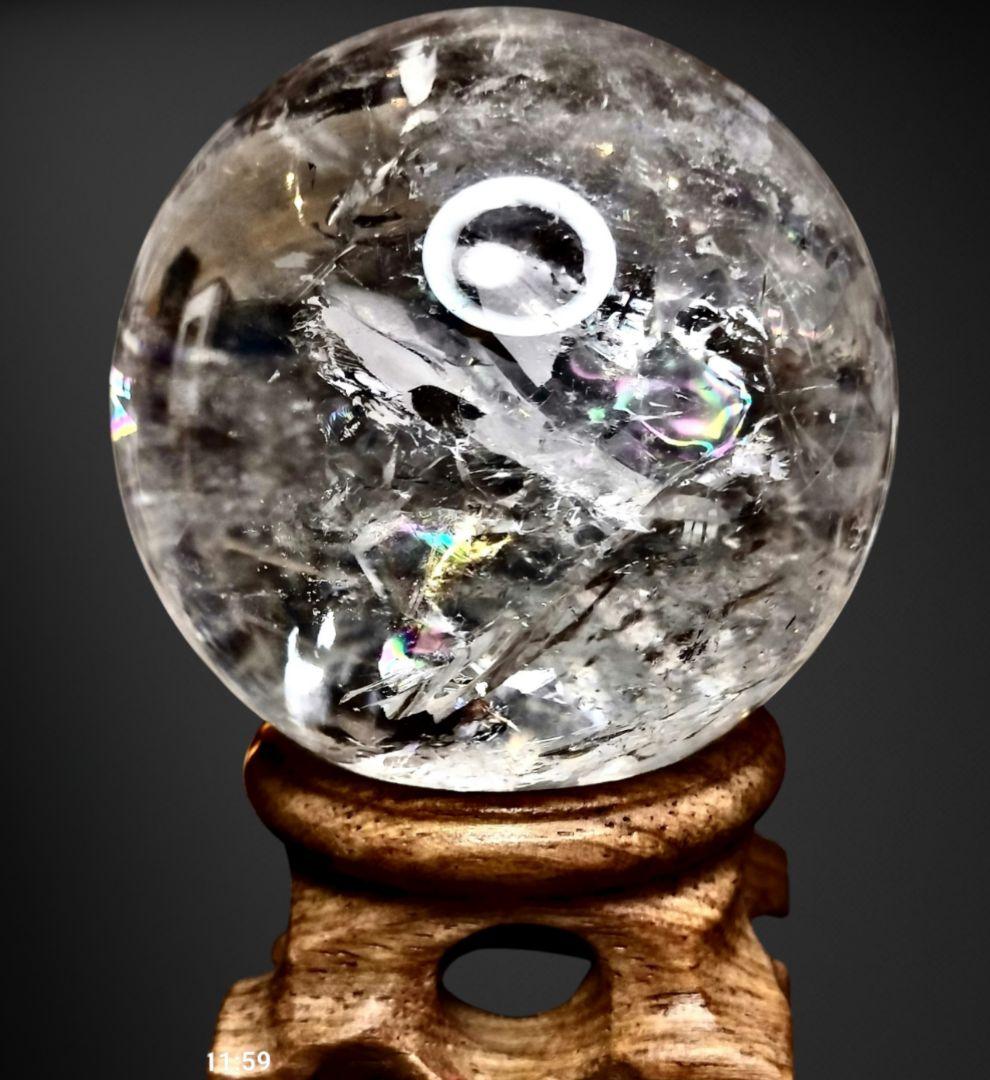 天然アイリスクォーツ スフィア 54mm ブラジル産 木製台座付 虹 天然水晶
