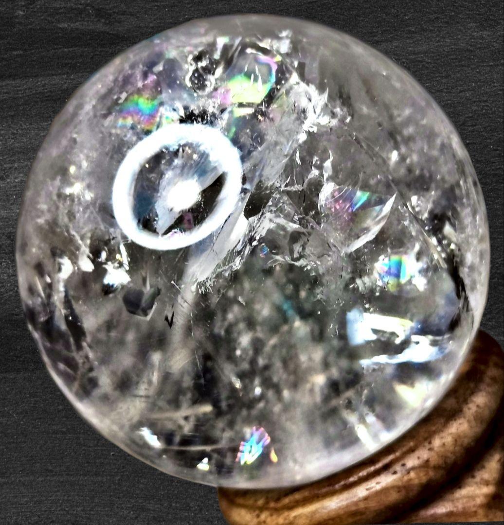 天然アイリスクォーツ スフィア 54mm ブラジル産 木製台座付 虹 天然水晶